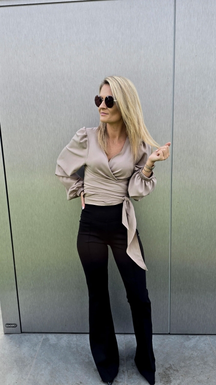 elegancka bluzka bezowa