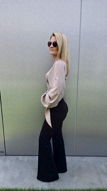 elegancka bluzka bezowa